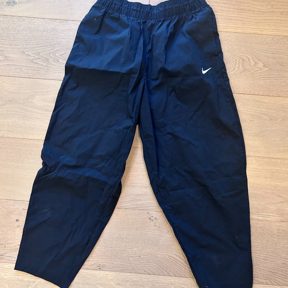 Nike Pants & Jumpsuits | Crop Nike Nylon Pant | Color: Black | Size: M